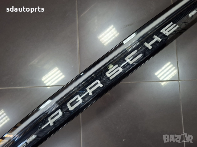 9J1945082D Нов Централен стоп Porsche Taycan Европа 19-24, снимка 4 - Части - 52227271