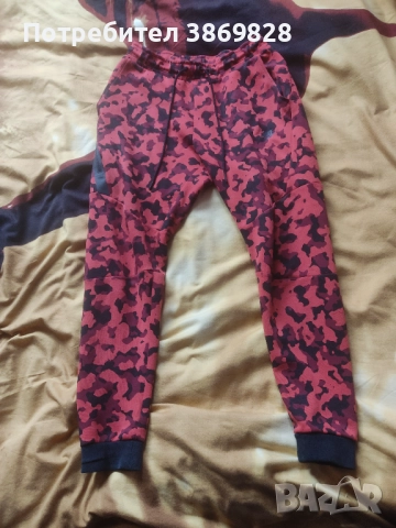 Nike tech fleece Top Red , снимка 2 - Панталони - 52544872