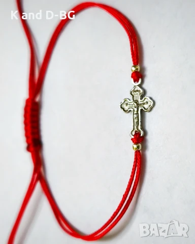 Гривна от червен конец и сребърно кръстче проба 925, снимка 5 - Гривни - 50730566