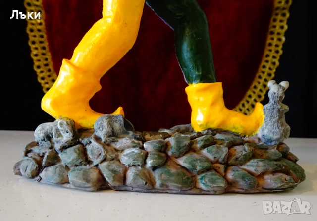 Порцеланова статуетка,фигура Хамелнският ловец на плъхове. , снимка 7 - Статуетки - 52056501