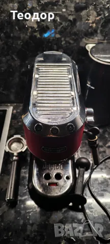 Еспресо кафе машина Delonghi Dedica, снимка 2 - Кафемашини - 49131930