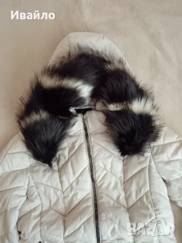 Дамско пухено зимно яке с качулка