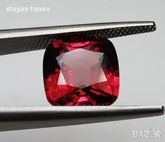 Безупречен червен шпинел с тегло 2.38кт.! Сертификат! Нов!, снимка 10 - Други - 47351194
