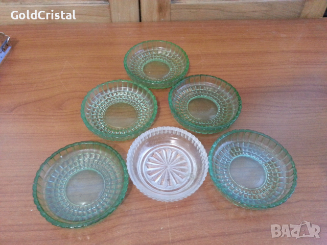 Стъклени чинийки цветно зелено стъкло, снимка 2 - Антикварни и старинни предмети - 36502212