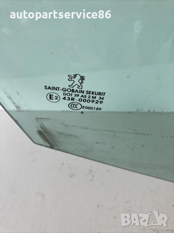 Предно дясно стъкло на прозореца за врата за Peugeot 308 2.0 HDI (2009), снимка 2 - Части - 53632122