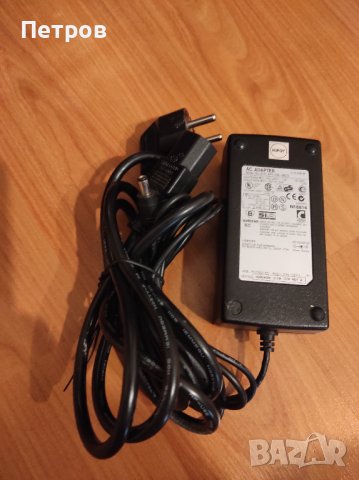 Захранващ адаптер 12V/3A - Комплект със захранващ кабел, снимка 2 - Лаптоп аксесоари - 40937477