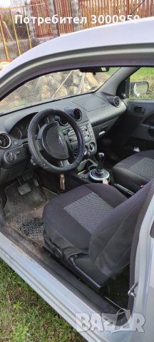 Ford Fiesta 1.4 TDCI Автоматик На ЧаСтИ, снимка 4 - Автомобили и джипове - 39392821