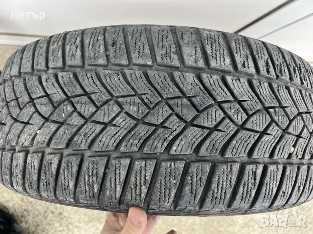 Зимни гуми Goodyear 225 45 18 в добро състояние - 2 БРОЯ , снимка 3 - Гуми и джанти - 56087096