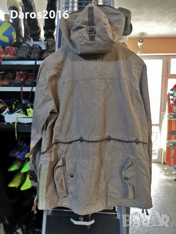 Туристически анурак Jean Paul, Limited edition M, снимка 8 - Спортна екипировка - 40007055