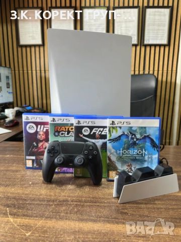 Sony PlayStation 5 Disc Edition с 1 джойстик и 4 игри + зарядна станция