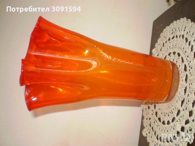 Ретра стъклена червена ваза височина 21 см, снимка 6 - Други ценни предмети - 41437431