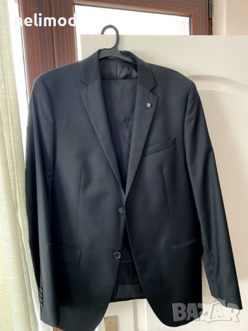 Karl Lagerfeld костюм  Оригинал . За вас стилни и елегантни абитуренти