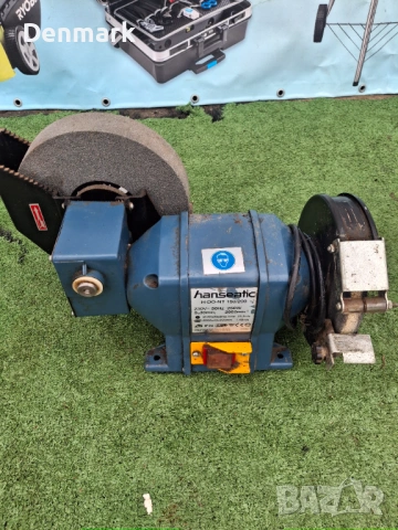 Шмиргел точило  250W, снимка 3 - Други инструменти - 53726424