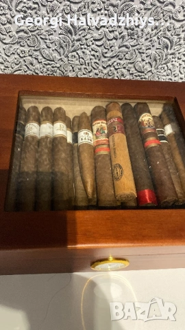 Хумидор за пури с калено стъклено прозорче пълно с пури , снимка 3 - Филателия - 53656842