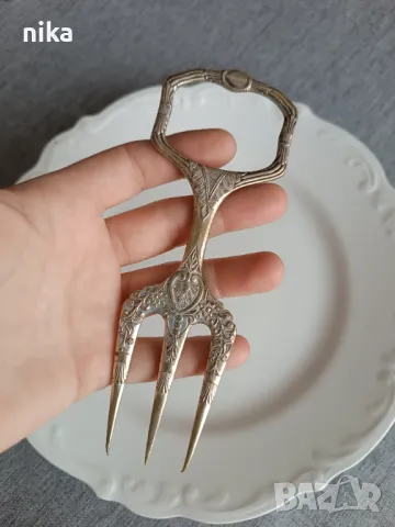 Викторианска вилица за хляб, посребрена с маркировка., снимка 3 - Други ценни предмети - 47856037