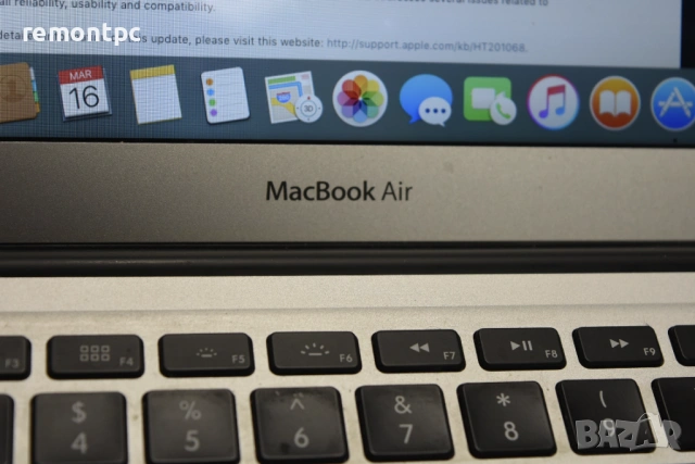 Macbook Air A1466 13 inch 2017 I5 / 4 GB / 128 SSD , снимка 4 - Лаптопи за работа - 53861097