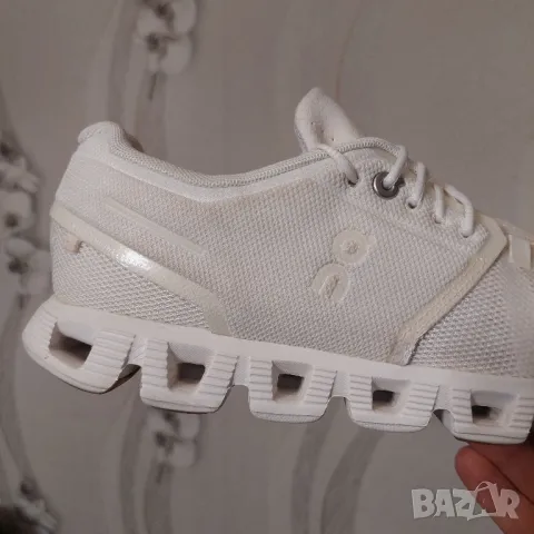 маратонки On Running Cloud v2 All White номер 40 ,5, снимка 13 - Маратонки - 47721793