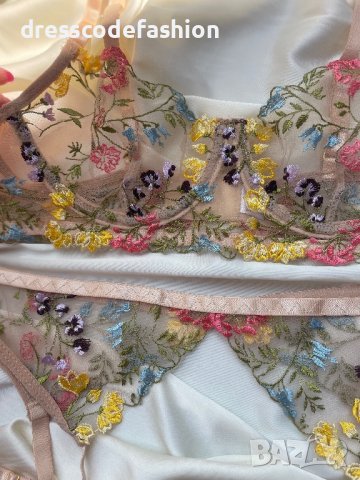 Луксозен троен сет дамско бельо , снимка 9 - Бельо - 41523007