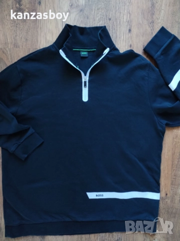 hugo boss green mens logo stripe zip-neck - ГОЛЯМА мъжка блуза 5ХЛ КАТО НОВА, снимка 3 - Спортни дрехи, екипи - 52829075