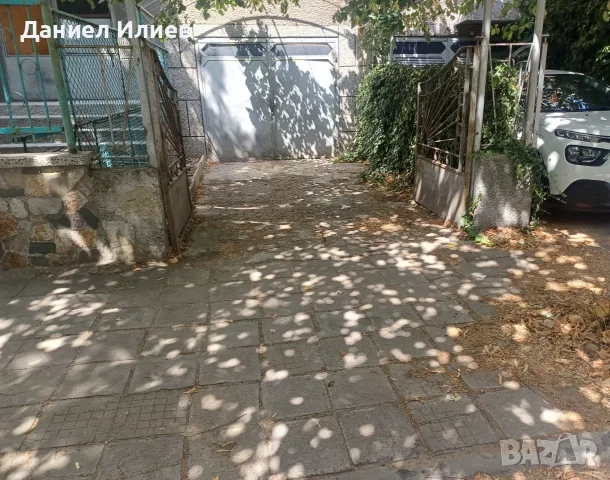 Продавам  гараж