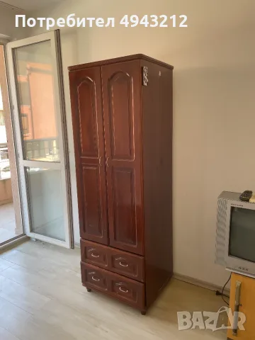 Гардеробче от масивно дърво