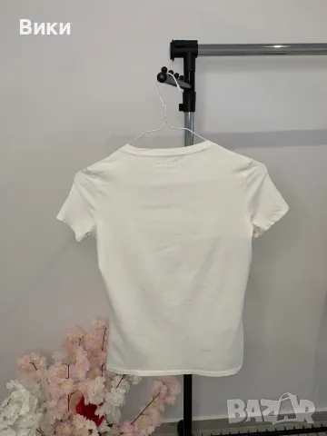 Оригинална тениска на Guess размер М, подходяща и за S, снимка 10 - Тениски - 50257674