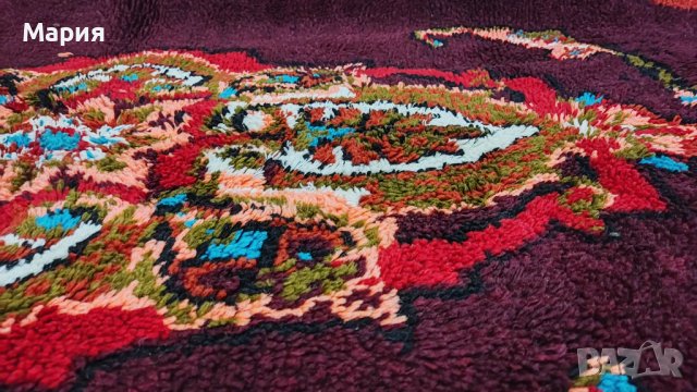 Вишнев вълнен губер с шарка, снимка 2 - Покривки за легло - 39872700