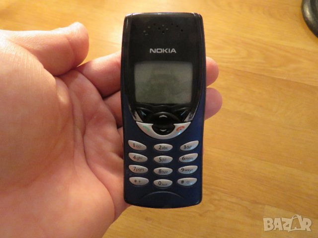 Оригинален Телефон с копчета NOKIA 8210, нокиа 8210 модел 1999 г. - син дисплей, работещ., снимка 2 - Nokia - 34220115