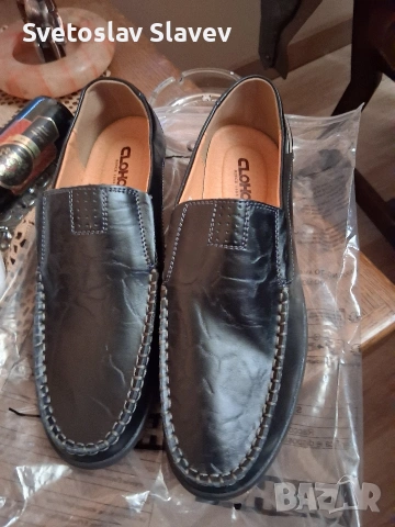 нови обувки от телешка кожа.