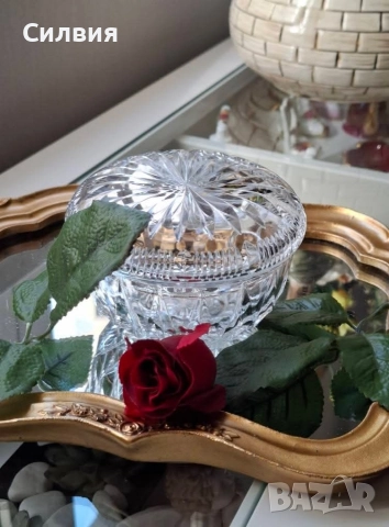 Малка кристална купа с капак , снимка 11 - Декорация за дома - 52921464
