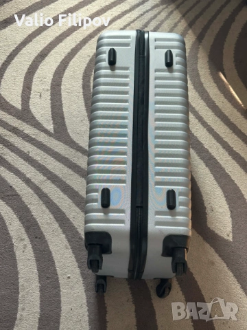 Голям твърд куфар 75 см (L), 4 колела, TSA/код – запазен, снимка 4 - Куфари - 53703330