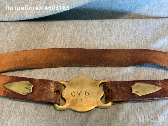 стар кожен колан с месингива катарама и декорации