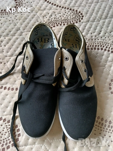 Мъжки спортни обувки 43 номер гуменки, снимка 5 - Маратонки - 52340908