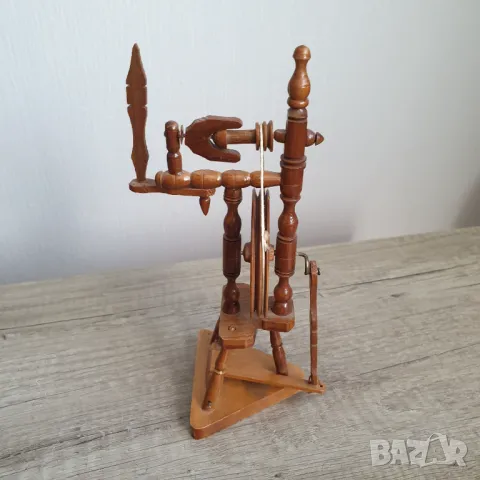 Малък дървен сувенирен чакрък, снимка 2 - Антикварни и старинни предмети - 49422778