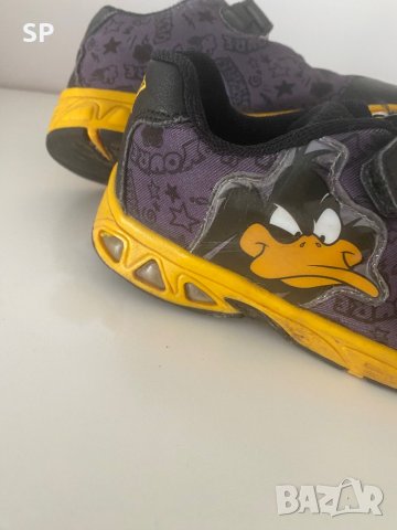 Светещи маратонки за момче , снимка 3 - Детски маратонки - 42415793