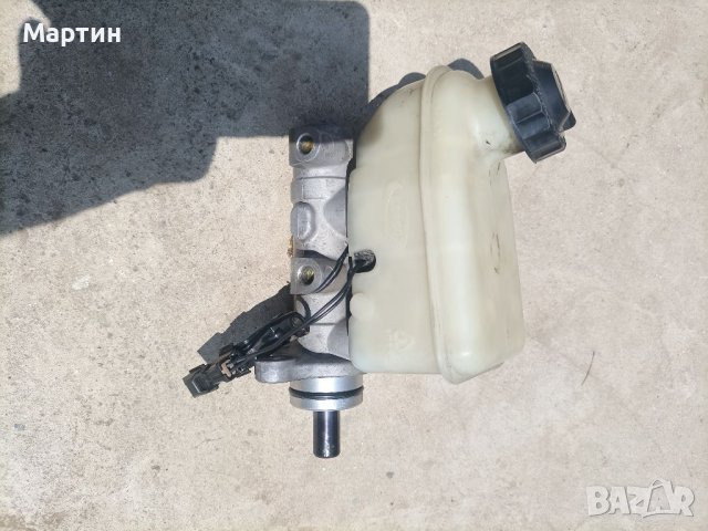 Спирачна помпа + казанчето за спирачното масло за Киа Соренто - дизел - 140 к.с., снимка 2 - Части - 41483145