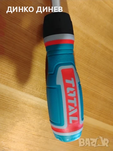 Отвертка-Тречотка с накрайници, снимка 3 - Отвертки - 51234655