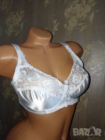 Canda 85(90) D-Бял сатенен сутиен с меки чашки с банел и бродерия , снимка 1