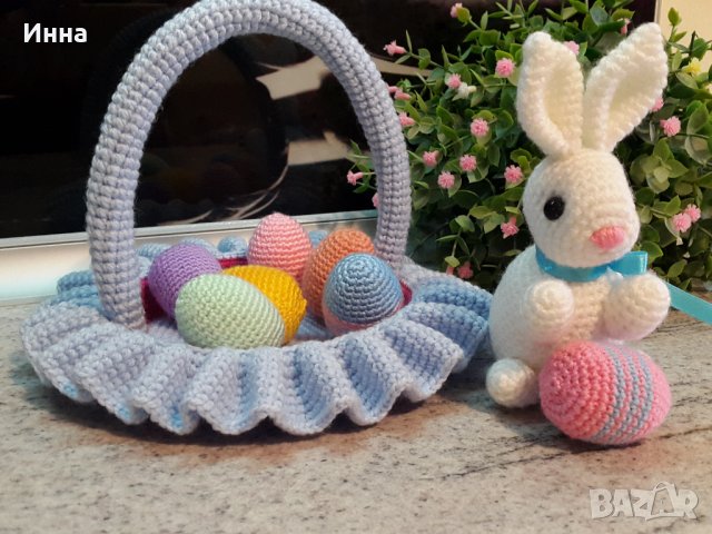 Великденски подаръци. Зайчето +7 яйцата в кошницата. Плетена играчка. Ръчно изработени., снимка 3 - Плюшени играчки - 40207405