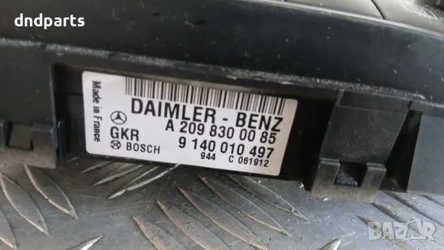 Панел климатроник Mercedes C W203 2002 A2098300085 9140010497 Mercedes-Benz C-Class 203 (W/S/CL), снимка 2 - Части - 55893261