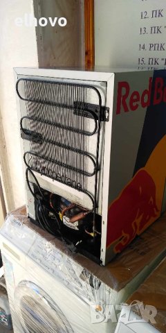 Мини хладилник Vestfrost M036 Red Bull, снимка 4 - Хладилници - 44196078