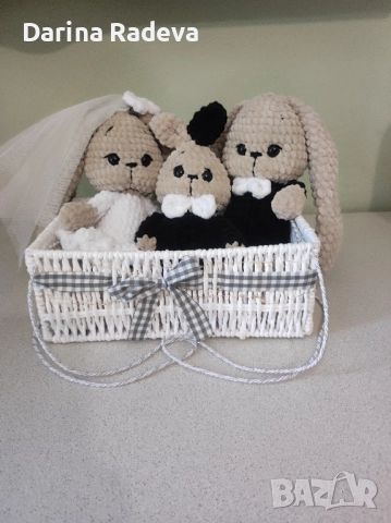 Сем.Зайчета- Сватбен подарък-Амигуруми 