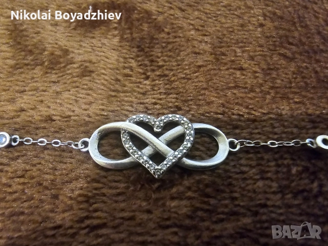 Сребърна гривна