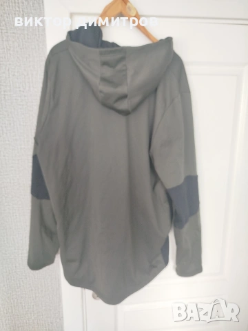 under armour top , снимка 3 - Спортни дрехи, екипи - 53691031