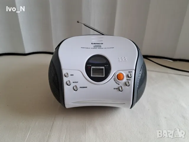 Lenco SCD-24 / FM радио със CD плейър.