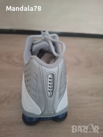 Продавам нови оригинални мъжки маратонки NikeShox R4. ., снимка 4 - Маратонки - 55934120
