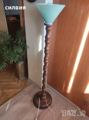 дървен лампион