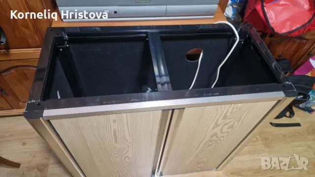Аквариум с шкаф RS Electrical, снимка 2 - Аквариуми - 49654984