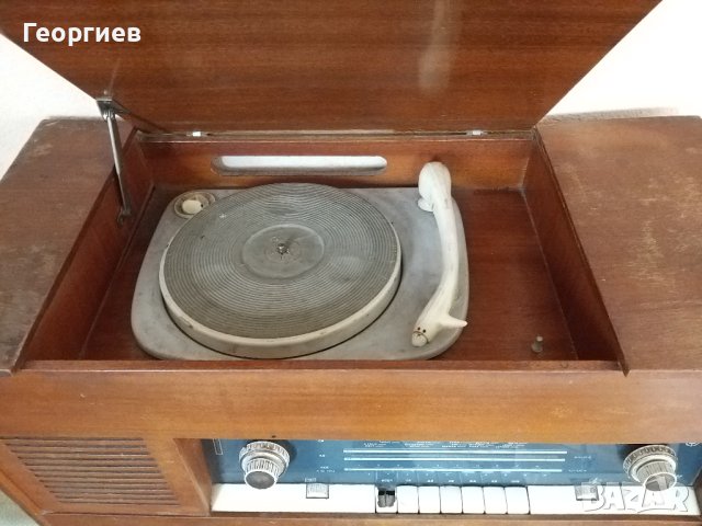 Радиограмофон Акорд 102 Запазен ! , снимка 2 - Антикварни и старинни предмети - 44222801