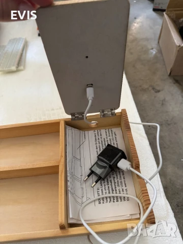 Дървена органайзер кутия с прегради + стойка за зареждане на телефон, снимка 2 - Други стоки за дома - 50791824